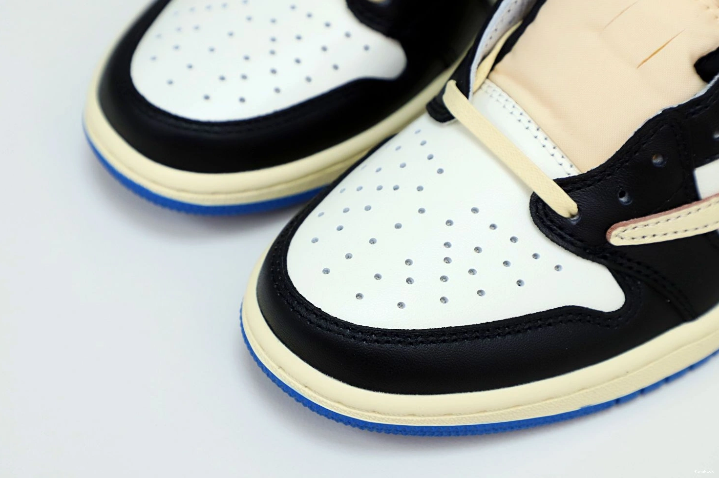 X FRAGMENT DESIGN AIR SCOTT JORDAN TRAVIS LOW X 1 1211